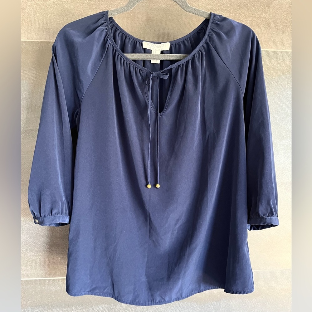 FOREVER 21 Navy Three Quarter Sleeves Top